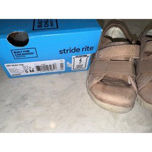 Stride Rite Unisex Child Tan Riley Sneaker - Size 5